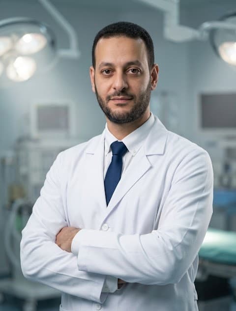 د محمود مصطفى